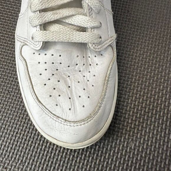 Mens Size 9 Air Jordan 1 Retro OG Metallic Gold High Top Sneakers - Picture 5 of 8